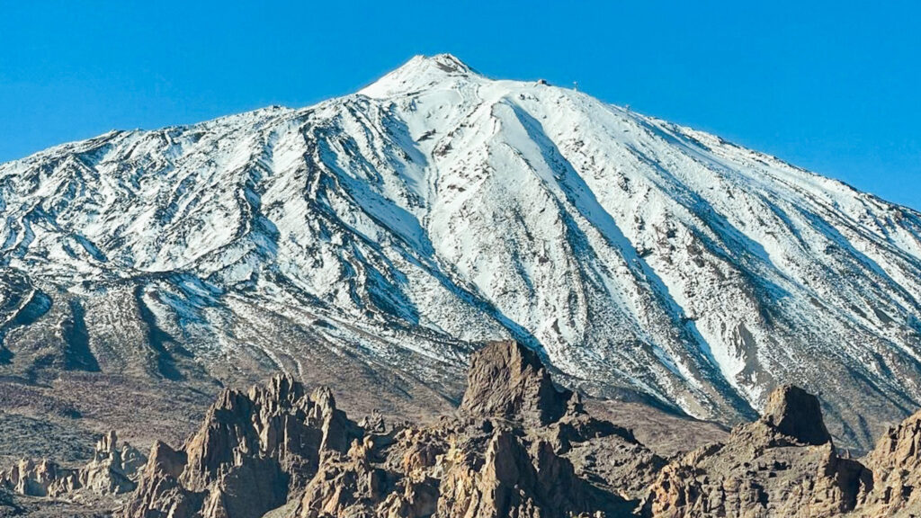 śnieg na wulkanie teide